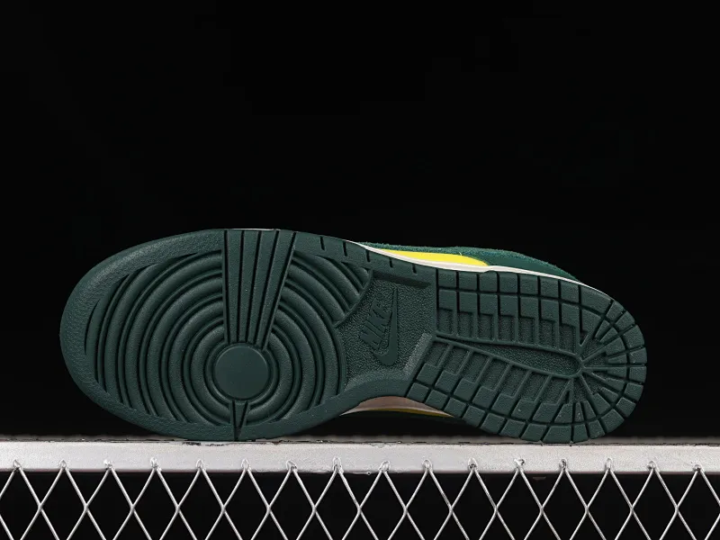 All Categories Nk SB Dunk Series Nk SB Dunk Low Low-top sneakers Nk Dunk Low SE "Noble Green" Classic Brazilian color SB low-top sports and leisure sneakers FD0350-133